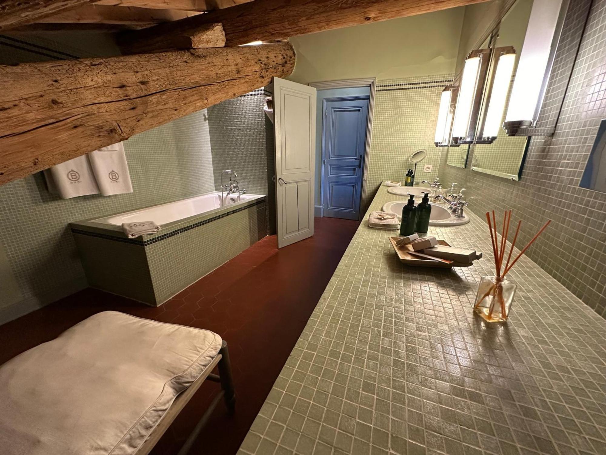 Le Mas De Peint - Hotel Et Restaurant Arles Kültér fotó